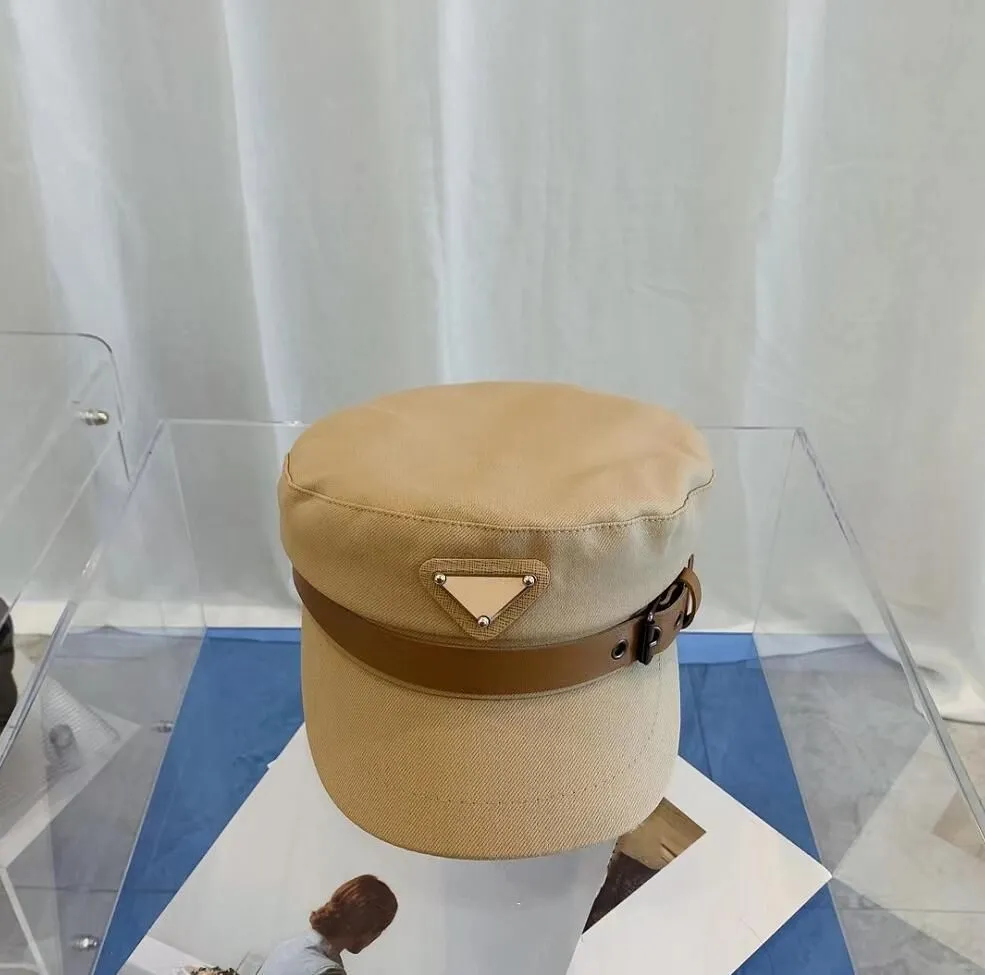 Béret tendance 2022 pour femme avec ceintures pour femme, chapeau de créateur simple, béret noir triangulaire en métal, casquette plate_voghion.com