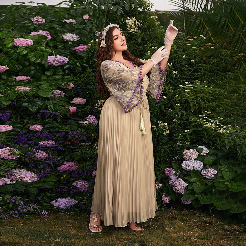 Rochie de mireasă în stil prințesă, mărime plus, fără mâneci, cu decolteu în V, fustă din dantelă plisată_voghion.com