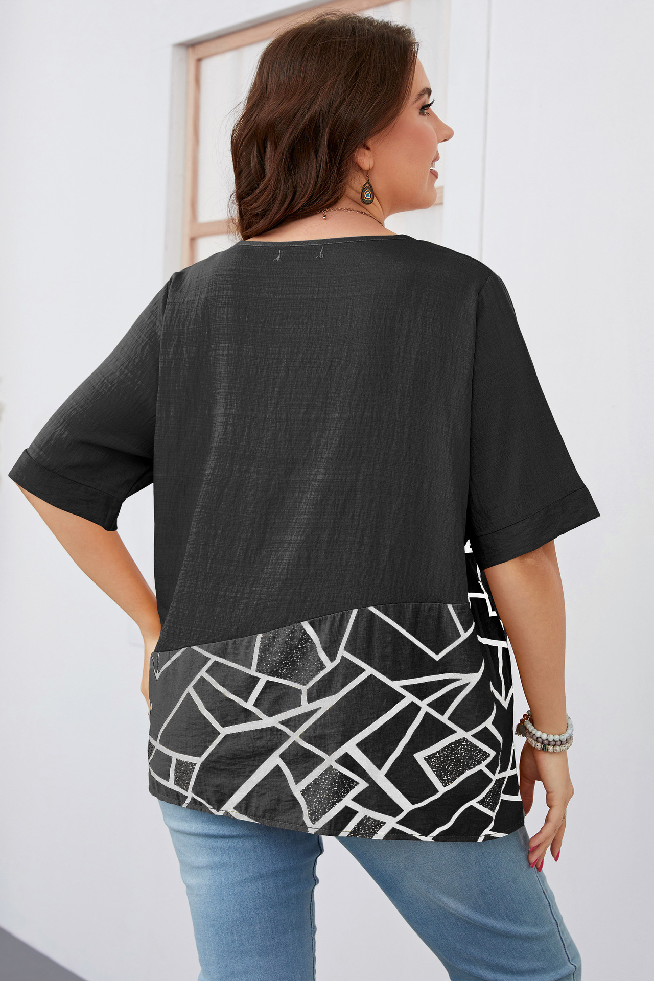 plus size women's clothing five-point short-sleeved round neck slim temperament commuting solid color plus size fat girl shirt_voghion.com