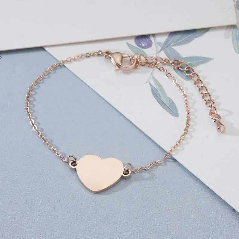 Pulseiras de charme Pulseira de coração personalizada personalizada para mulheres Pingentes de aço inoxidável Joias gravadas_voghion.com