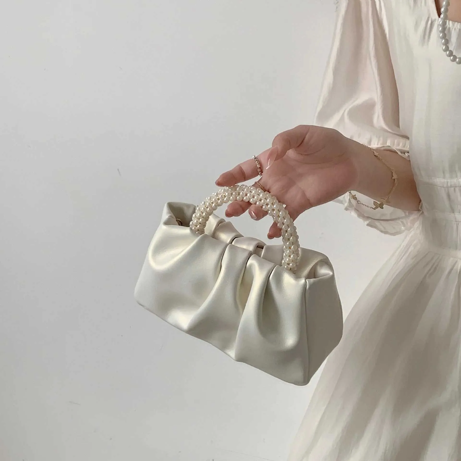 Borsa clutch con manico di perle borsa a spalla quadrata donna_voghion.com