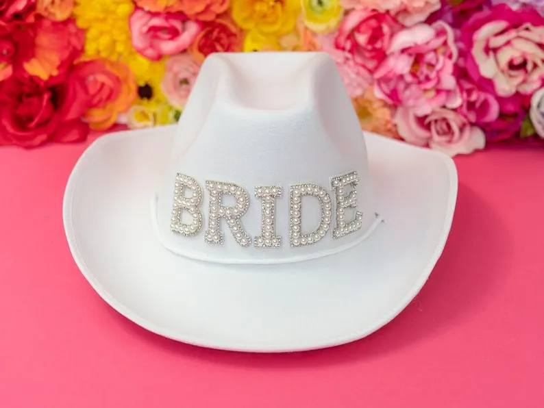 Chapeaux à large bord blanc Dia Fringe Bride Cowgirl Hat Mme Cowboy Bridesmaid Gift Bridal Summer Country Western HatWide_voghion.com