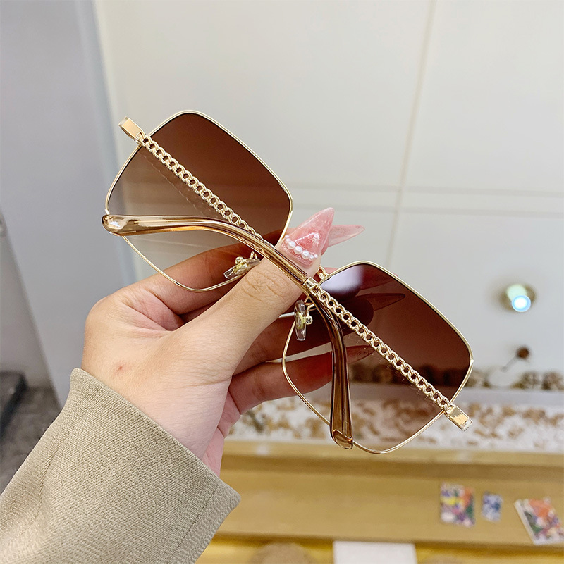 New Fashion Classic Oversize Sunglasses Women Brand Designer Metal Big Frame Shades Sun Glasses Eyewear Gafas UV400_voghion.com
