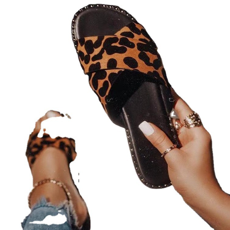 2023 New Water Diamond Cross Striped Leopard Pattern Pantofole Sandali da spiaggia con tacco basso grandi da donna_voghion.com