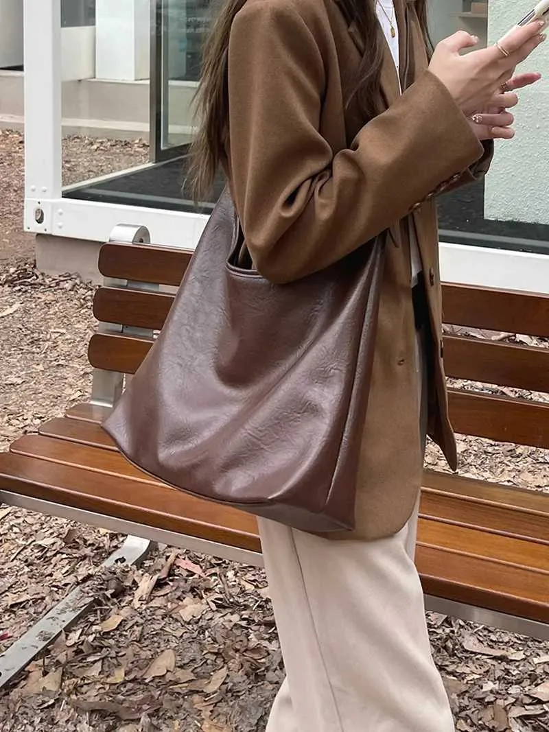 CBAG Lage Capacity Cross Bags For Women High Quality Soft Leather Simple Solid Designer Female Shoulder Ba241031_voghion.com