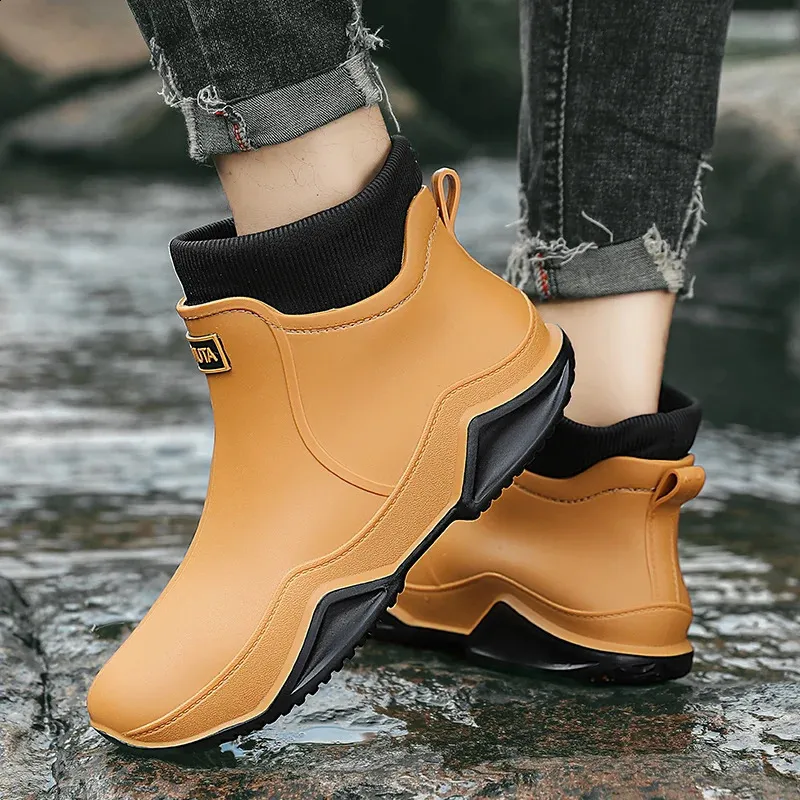 Scarpe da pioggia basse impermeabili antiolio invernali da uomo e da donna, foderate in peluche, in PU, antiscivolo, taglia EU 36-44 250122_voghion.com