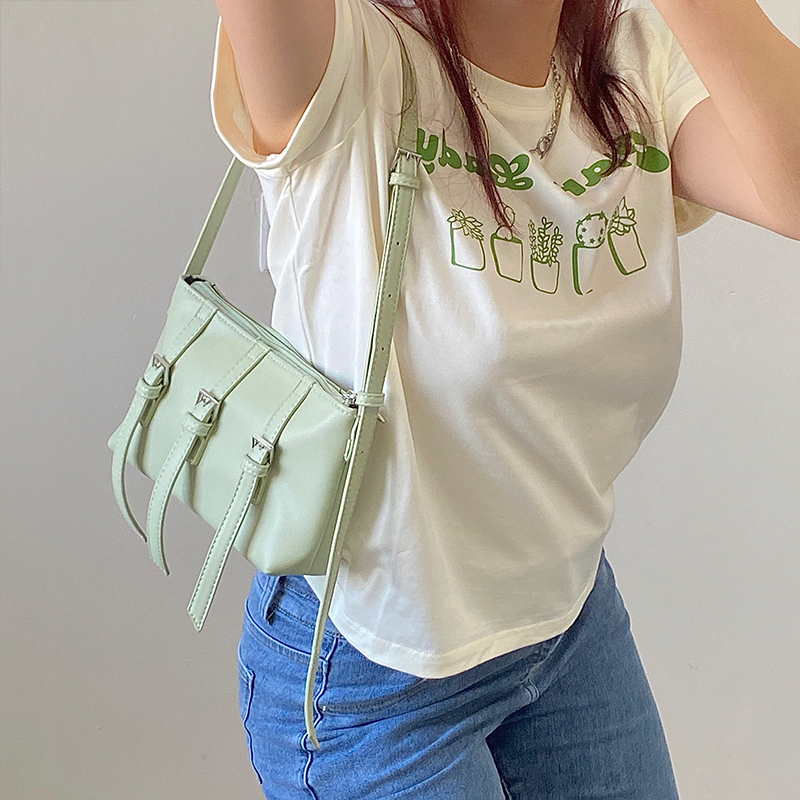 2024 Nischendesign Crossbody Damengürtel personalisierte Einzelschulter Unterarm lässig neue trendige und würzige Mädchentasche_voghion.com