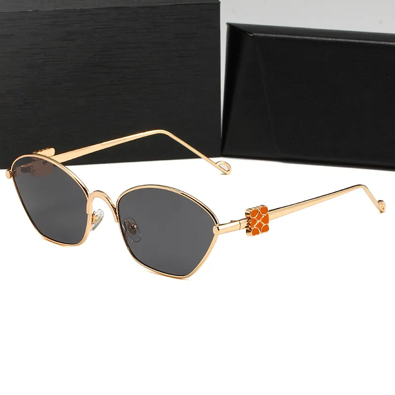 Designer Sunglasses Vintage Rectangular Gold Metal Frame Unisex_voghion.com
