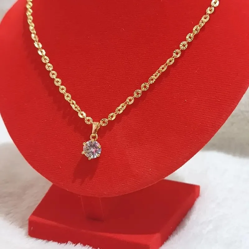 Collana con ciondolo in zircone per donna in acciaio dorato_voghion.com