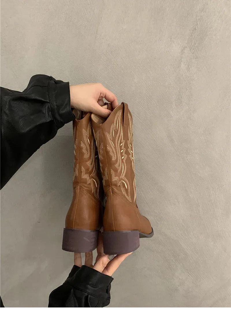 Stivali da cowgirl western da donna con ricami in stile retrò, alla moda, con cerniere, stivaletti a metà polpaccio, tacchi quadrati, scarpe autunnali e invernali_voghion.com