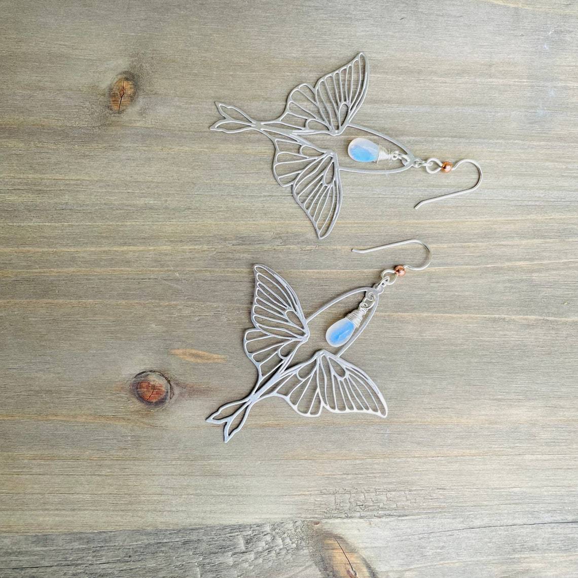 Orecchini in pietra di luna con fata stella farfalla bellissimi_voghion.com