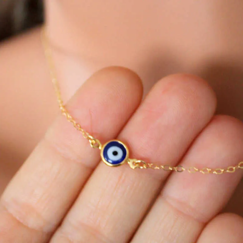 Collana con ciondolo con occhio maligno blu alla moda per le donne_voghion.com