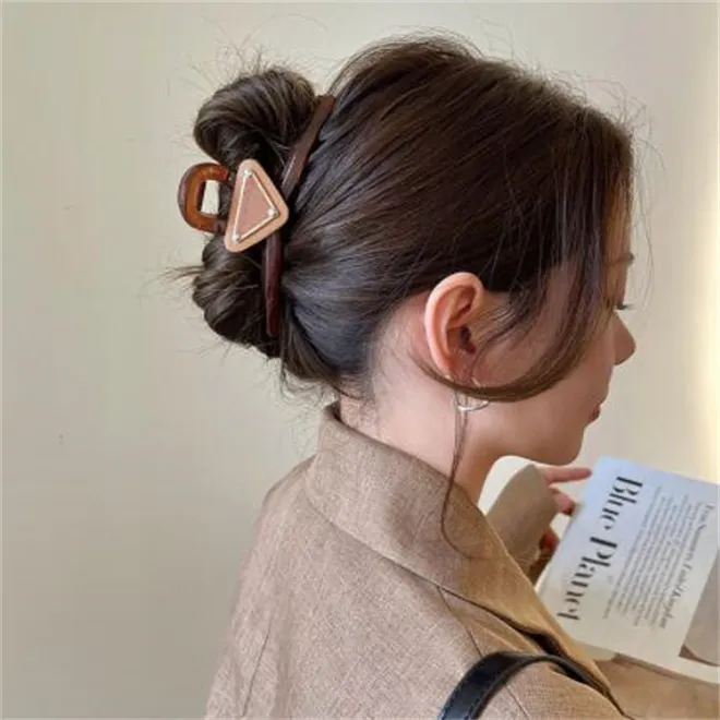 Womens Triangle Clips For Women Girls Brand Letter Designer Barrettes Fashion Hair Jewelry Hairpin Hairclip_voghion.com