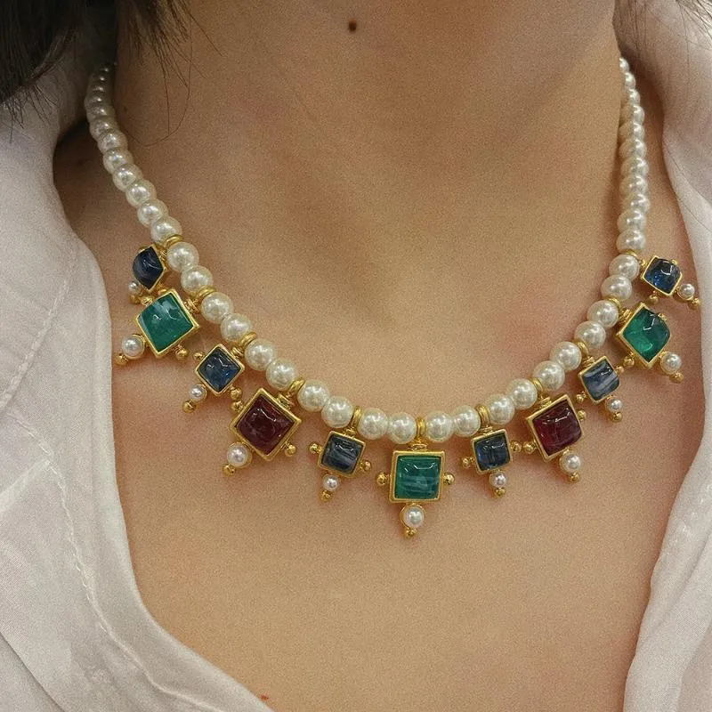 Pendant Necklaces Vintage Pearl Choker Necklace For Lady Runway Show Accessories JewelryPendant_voghion.com