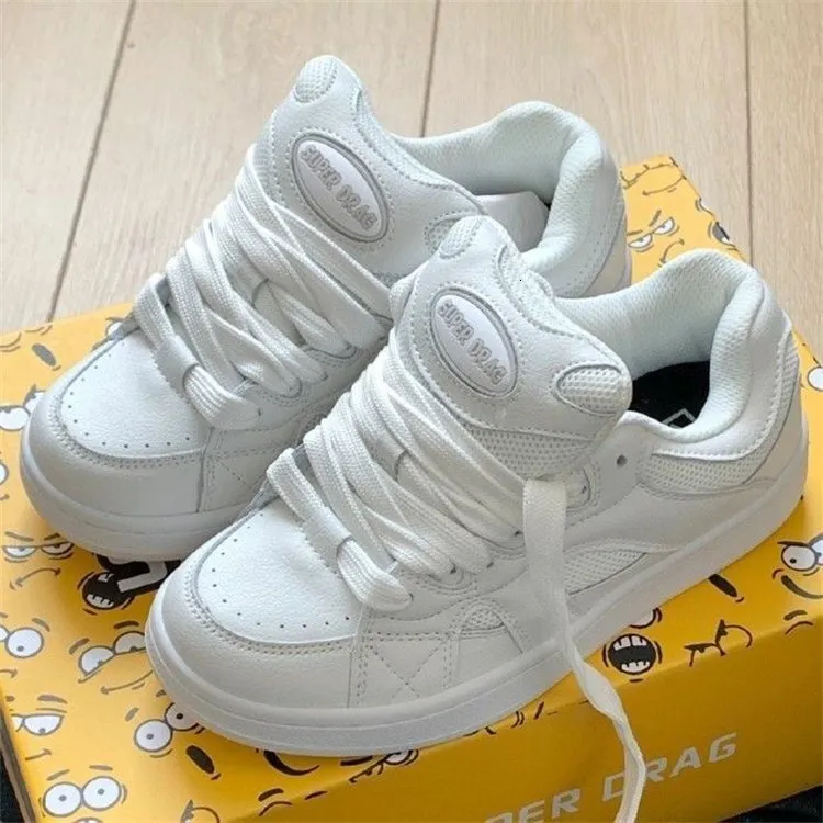 Printemps nouveau pain blanc femme chic, design de niche, chaussures de sport, haute esthétique, chaussures décontractées_voghion.com