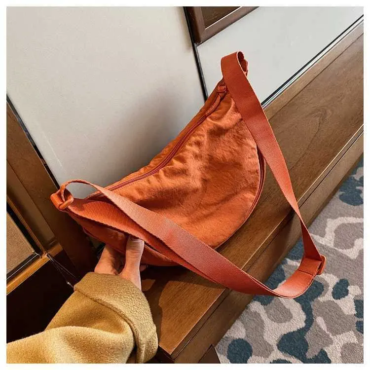 Lässige Hobo-Crossbody aus Nylon für Damen, Designer-Umhängetaschen, große Kapazität, Tragetasche für Damen, Reise-Shopper, Damengeldbörsen_voghion.com