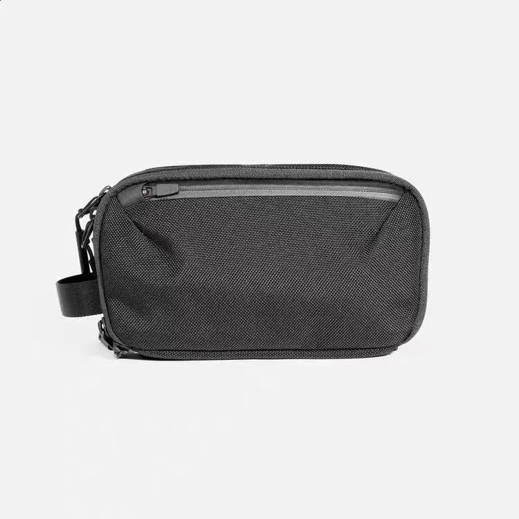 2X-Pac Nylon mate Performance Water-Resistant Toiletry Bag Dual Compartments Efficient Organization Kit 241008_voghion.com
