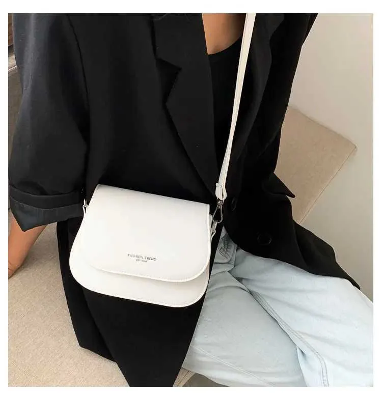 Sac à bandoulière tendance en cuir PU pour femme, sacoche à rabat de couleur unie, simple, à la mode, pochette C241021_voghion.com