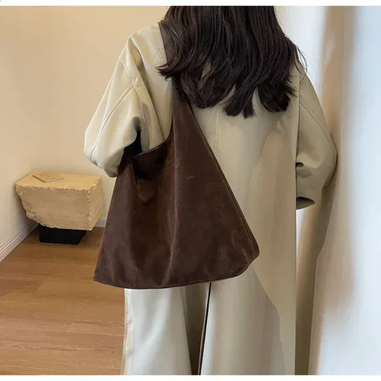 Hochwertige, weiche Taschen, hautfreundlich, Veet 2024, Magnetschnalle, große Kapazität, modische Damen-Umhängetasche 240829_voghion.com