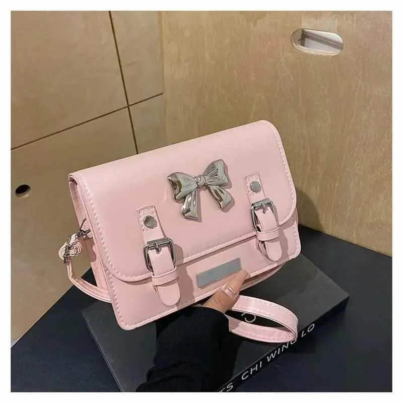 Kleine quadratische Tasche für Damen 2024 Neue Frühjahrs-/Sommermode süße Mädchenschleife personalisierte Pendel-Einzelschulter-Umhängetasche_voghion.com