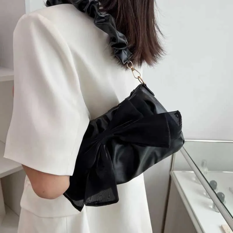 Woven Beach Shoulder Bag With Large Bow Detail For Women_voghion.com
