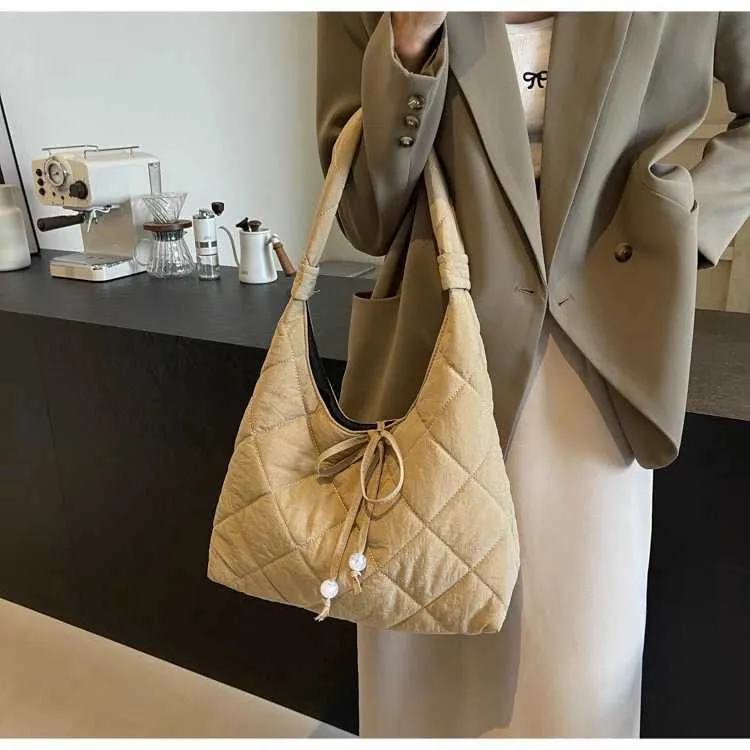 Vintage Style Women's Shoulder Bag Large Capacity Canvas Handbag_voghion.com