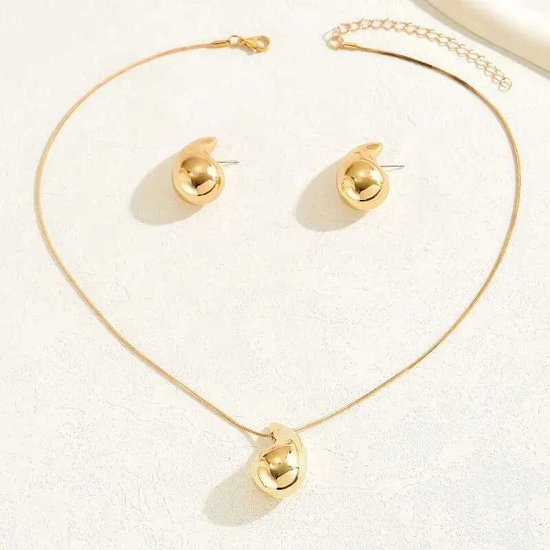 sieradenontwerper vrouwen kralen kettingen oorbellen waterdruppelvorm sieradenset 2 stuks ketting oorbellen goud zilver_voghion.com