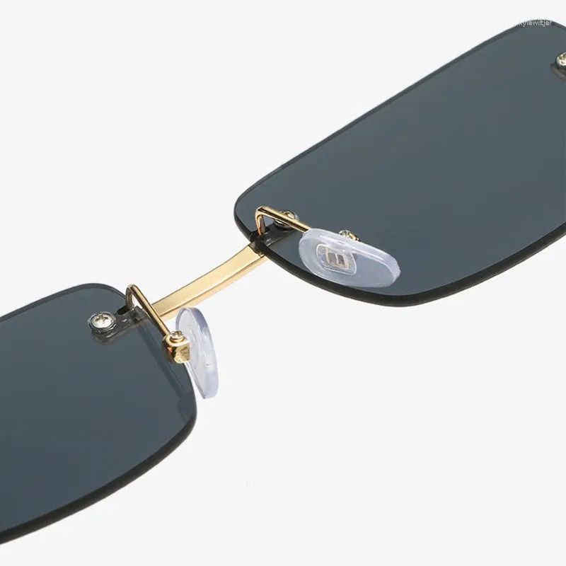 Solglasögon Guld Svart Rektangulära Med Metallgångjärn Garnityr Sommar Mode Resor Gata Po_voghion.com