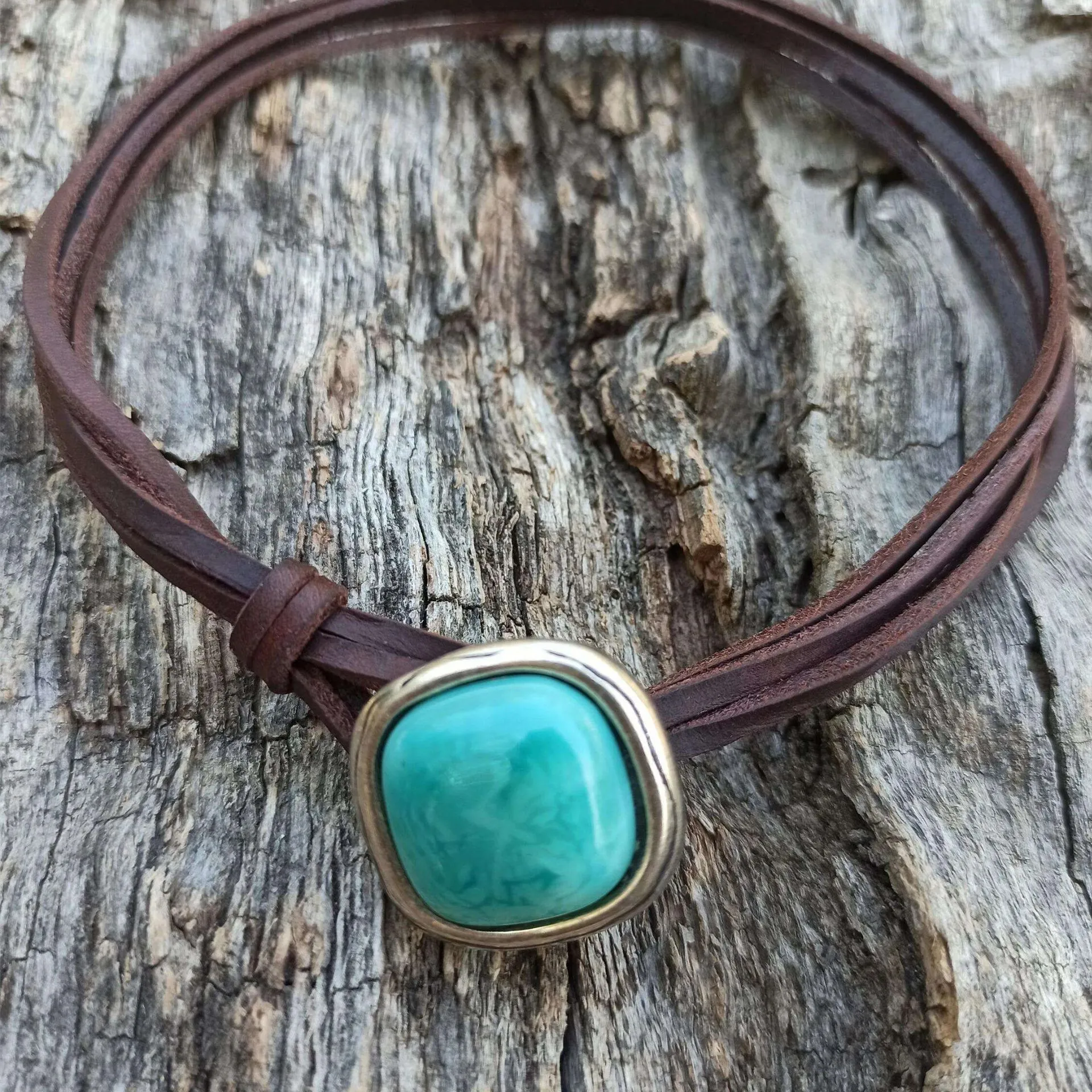 Halsketten mit Anhänger im böhmischen Stil, türkisfarbene Lederseil-Halskette aus Legierung, künstlerischer Retro-Mehrschichtschmuck für Frauen_voghion.com