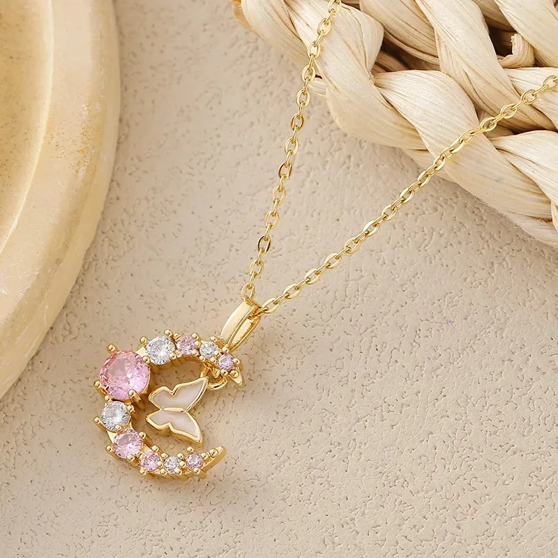 Collier pendentif lune papillon acier inoxydable élégant_voghion.com