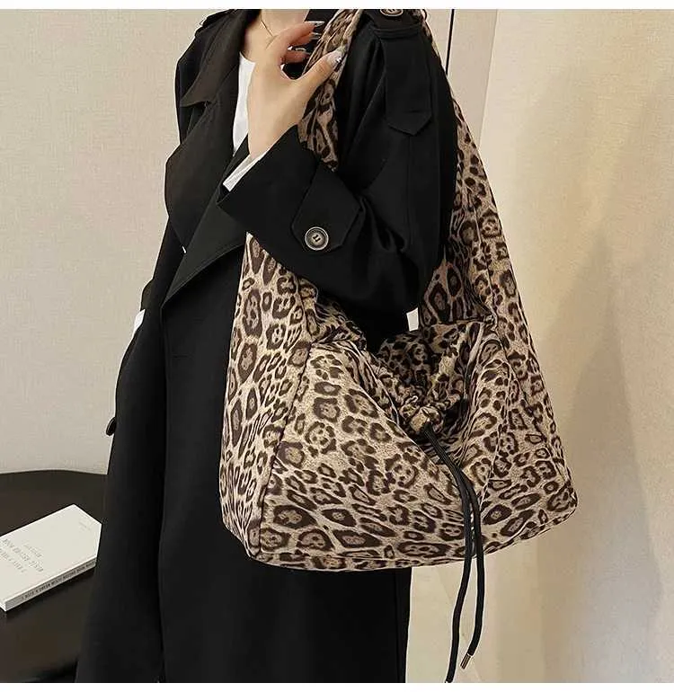 Grande leopardo Hobo donne moda tessuto spalla stile coreano grandi pacchetti nuovo nel 2024 inverno borse shopper casual_voghion.com