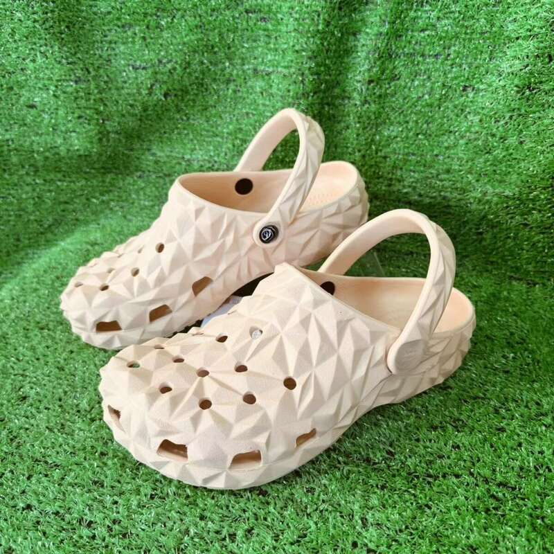 2025 Heiße neue klassische Durian-Schuhe mit dickem Boden und Schwammkuchen, Eltern-Kind-Strandschuhe für Damen, perforierte Schuhe_voghion.com