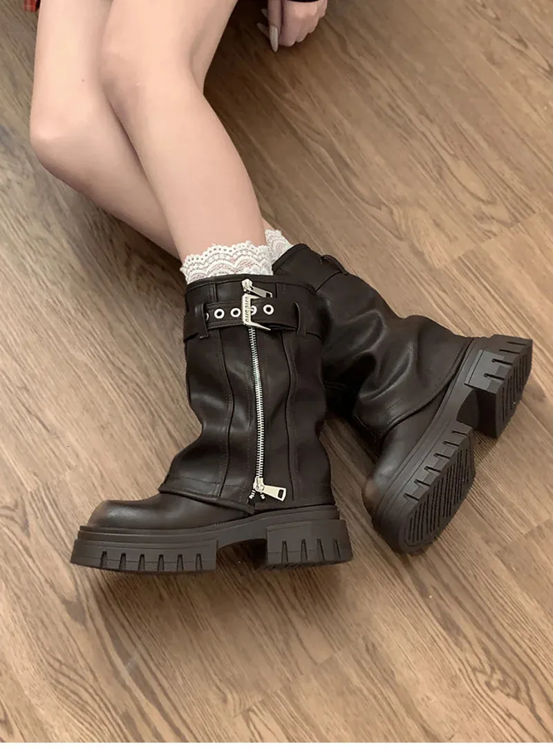 Elegant Women's Biker Boots With Belt Buckle And Platform Flat Sole_voghion.com
