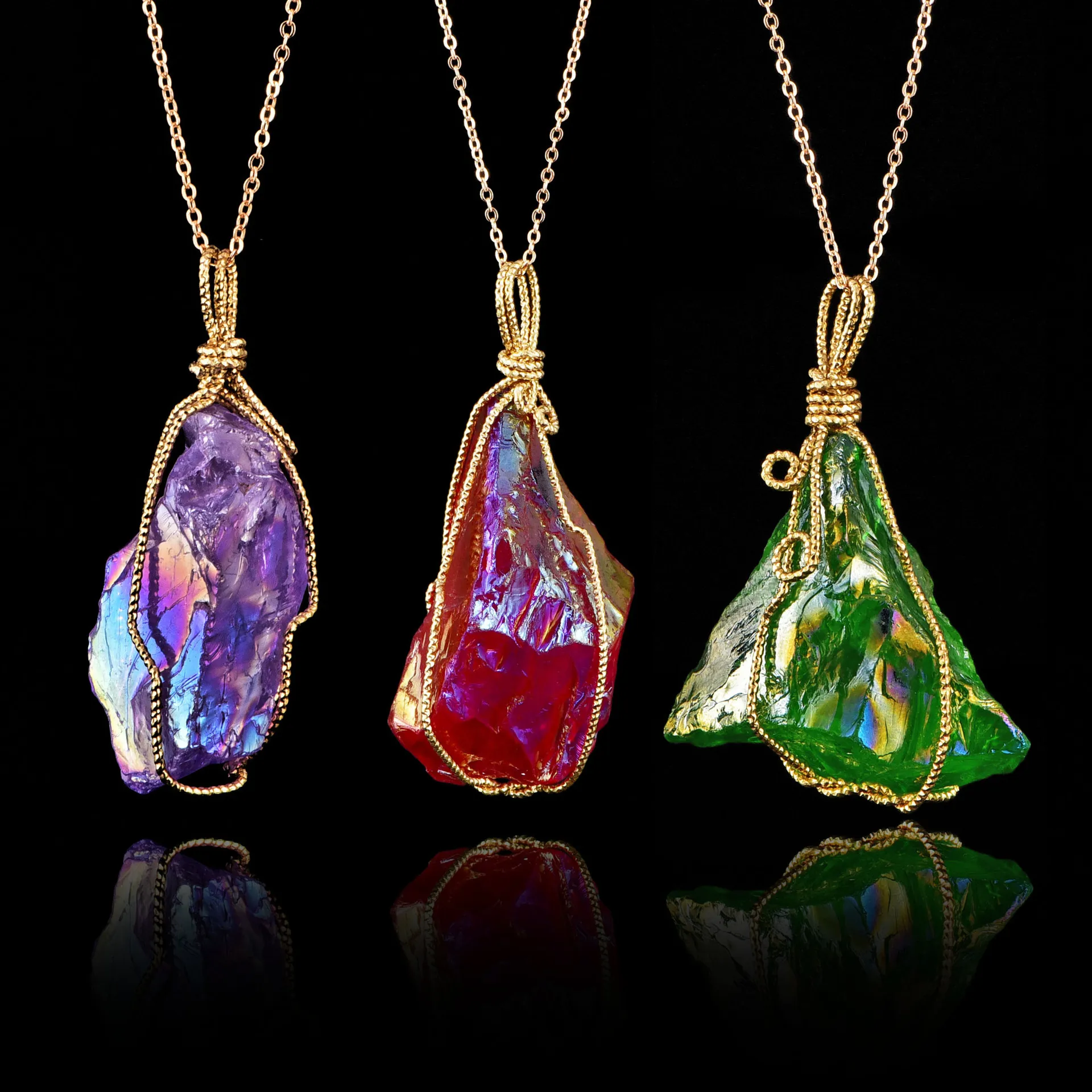 Wire Wrapped Crystal Pendant Necklace For Women And Men_voghion.com