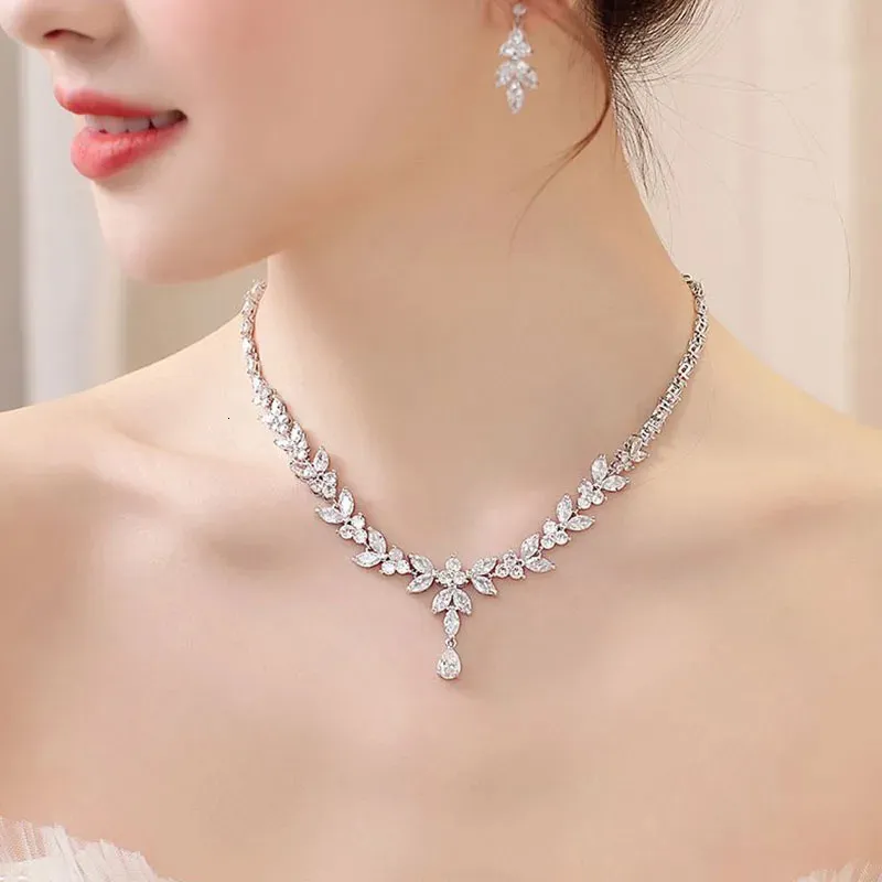 Hochzeitsschmuck-Sets Uilz Exquisites Blatt-Ohrring-Set für Frauen Party-Zubehör Zirkonia-Ohrhänger Halskette_voghion.com