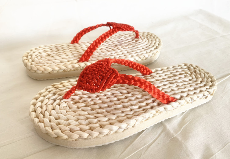 Süße japanische und koreanische Mädchen-Kitted Grass Damen Paare, Herrigboe Strand Freizeitschuhe, Hausschuhe, Schmetterling_voghion.com