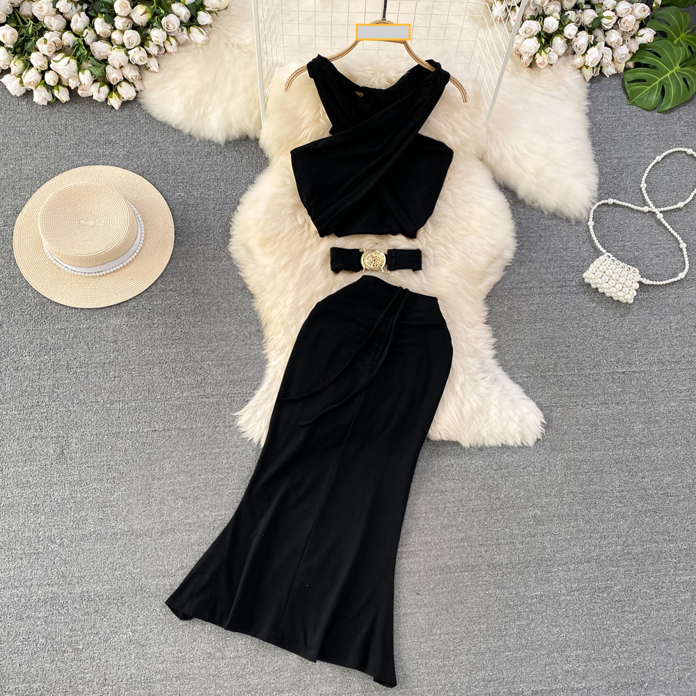 Vêtements pour femmes Sac taille haute à la mode Fille chaude Sexy Crossover Deux pièces Gilet court plissé Col en V Slim Costume Jupe de hanche