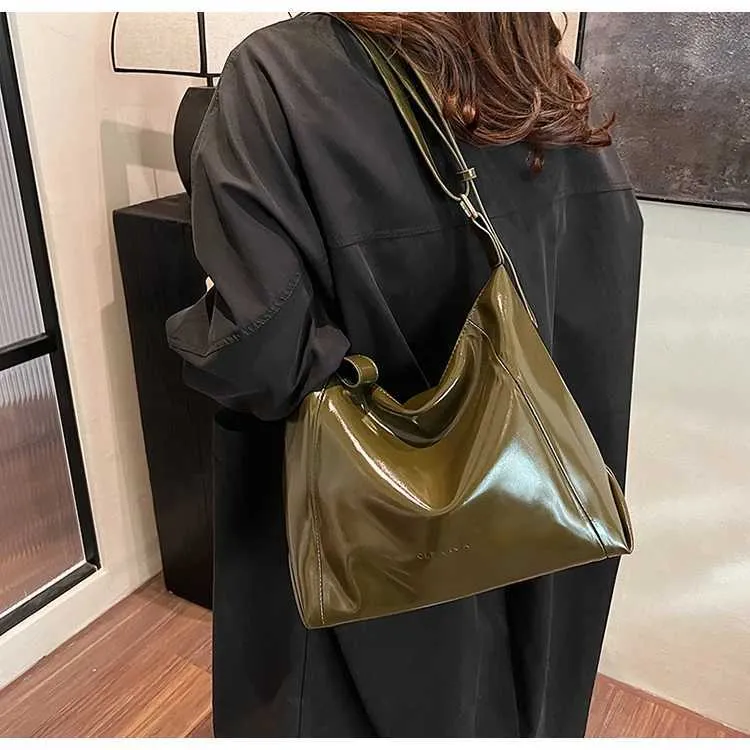 Damen Pu s Solid Glossy Leder Messenger Schultertasche Weibliche Große Kapazität Casual Pendler Umhängetasche_voghion.com