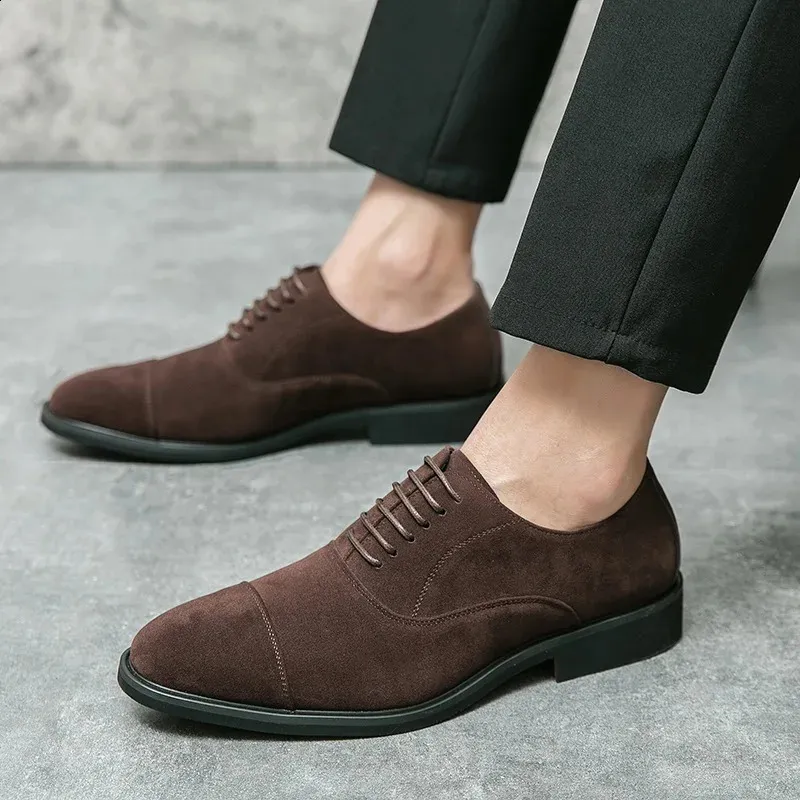 recém-chegado Biqueira fina casual camurça couro masculino renda superior Oxford vestido de noiva formal sapatos baixos atos Hombre 240911_voghion.com