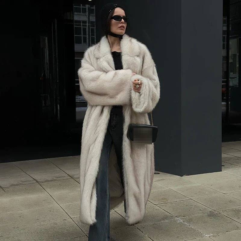 Women's Fox Fur-Like Faux Fur Coat Long Loose Lapel Winter Jacket Street Fashion Oversized Outerwear For Trendy Look
