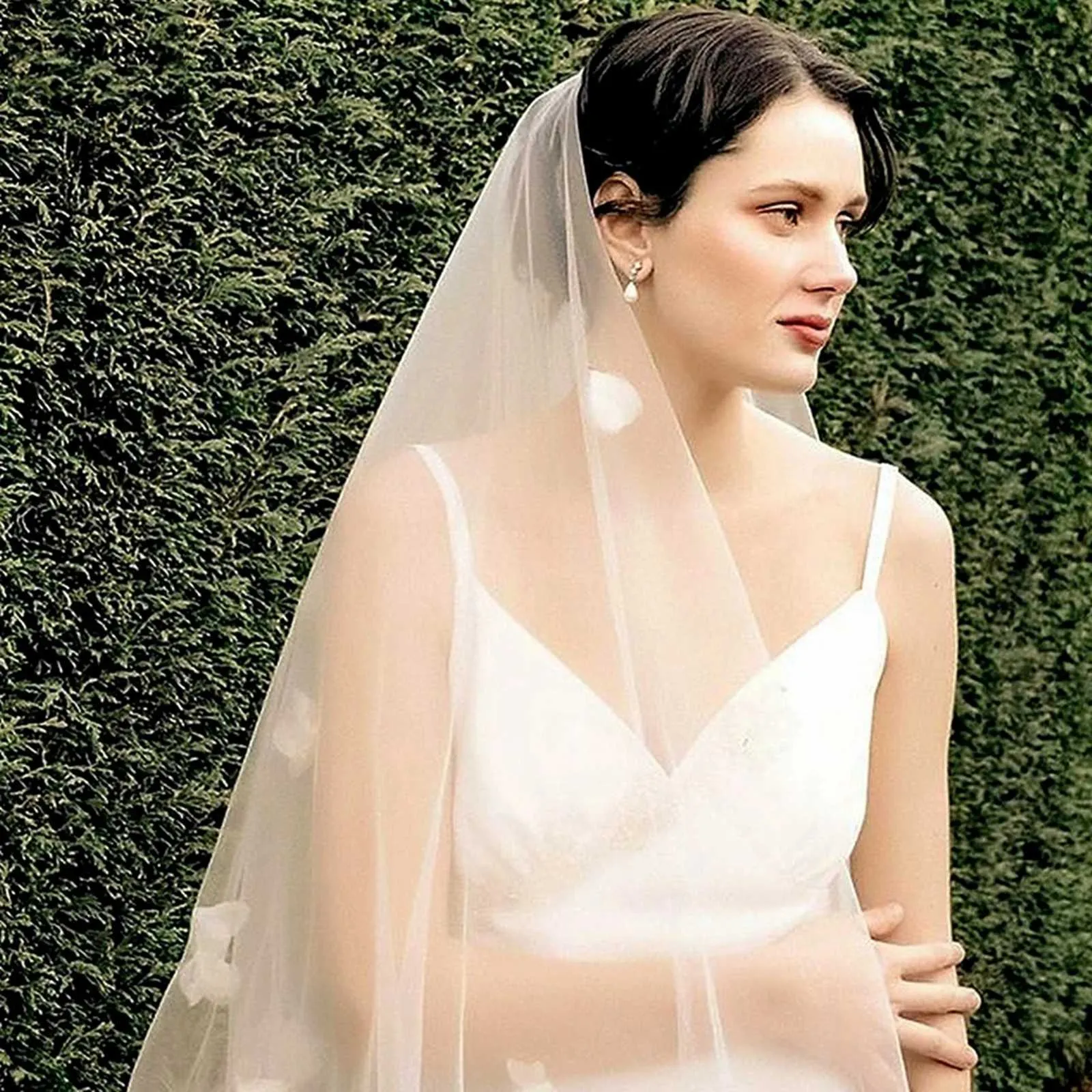 Voile de mariée à 2 niveaux V111, voile floral blush en tissu 3D, fleurs dispersées, illusion de mariée avec couvre-peigne_voghion.com