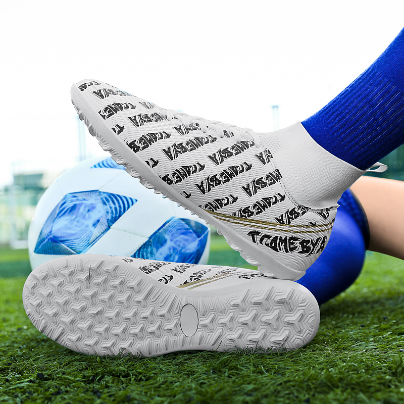 Männer Outdoor Hot Sale Ultraleicht Fussballschuhe High-Top FG/TF Professionell Laang Spikes Knöchel Unisex Komfort Fussball_voghion.com