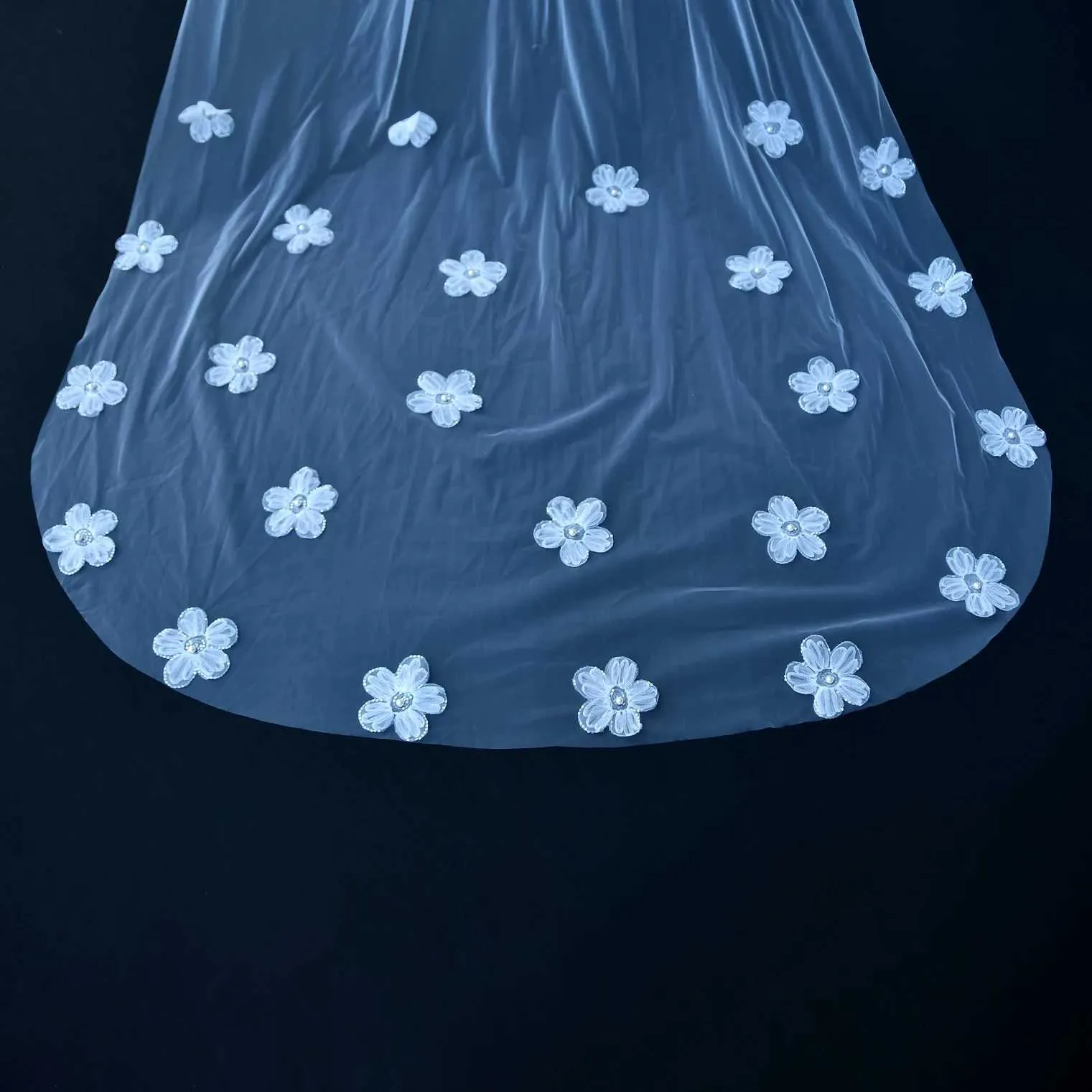 Hair Jewelry V202 Long Bridal Veils for a Fairy Tale Look Romantic Cathedral Length Veil with 3D Flower Beads Wedding_voghion.com