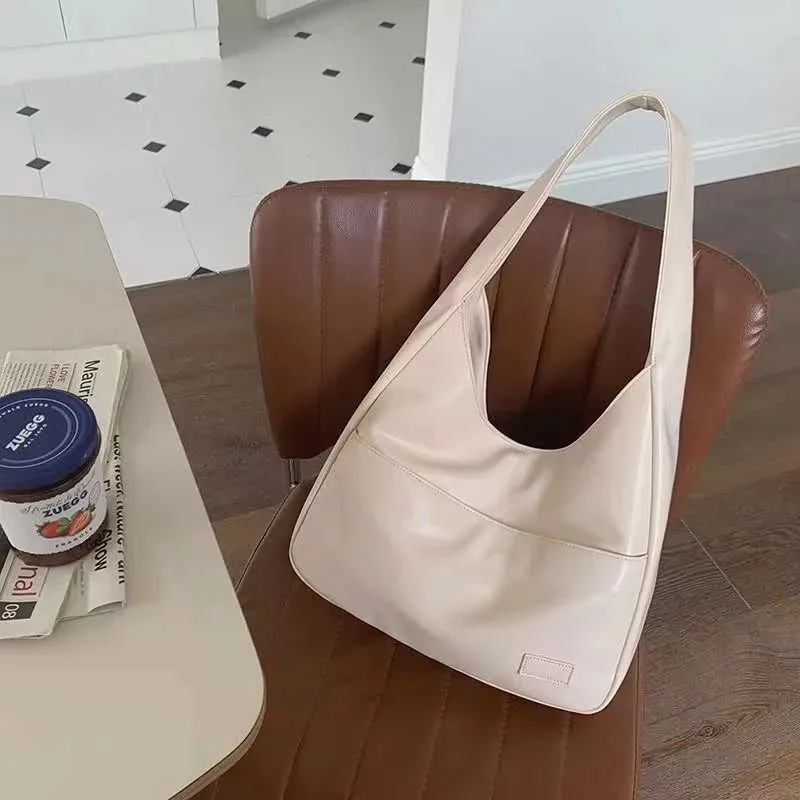 Large capacity new black leather simple casual womens handbag sturdy and durable shoulder bag Y241025_voghion.com