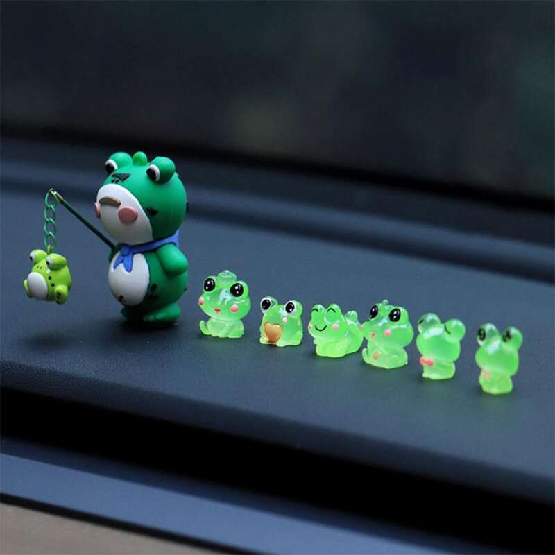 Car Interior Accessories, Small Frogs, Mounted Central Control De, Computer Display Screen Figurine, Cute Car_voghion.com