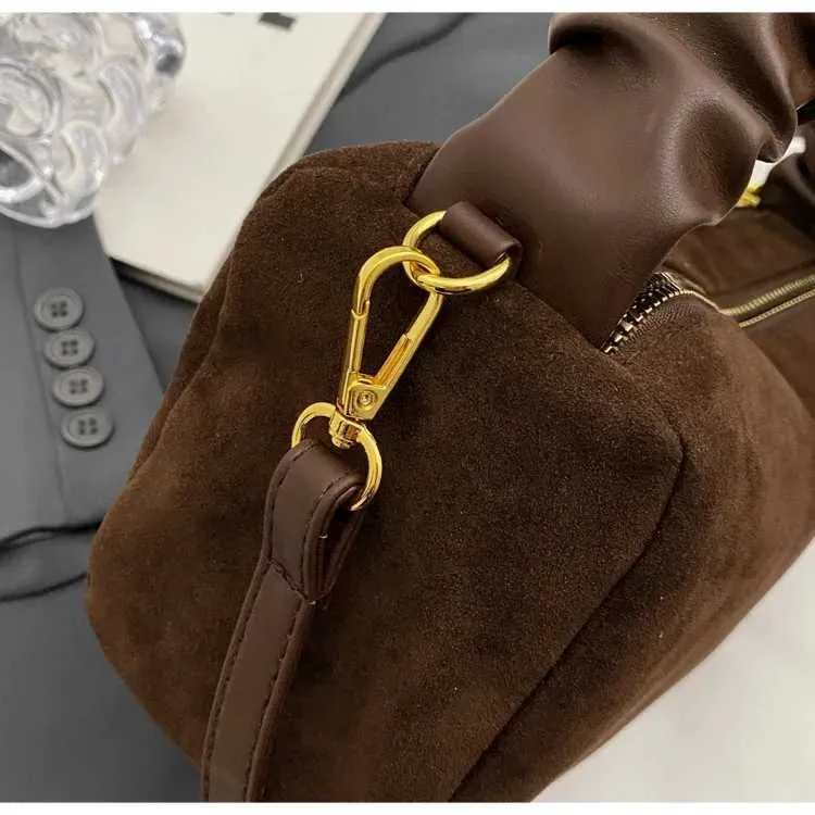 Sacs à bandoulière légers en PU pour femmes avec fermeture éclair tendance 2024 Design à plis tendance Bolsas Para MujeresC241103_voghion.com