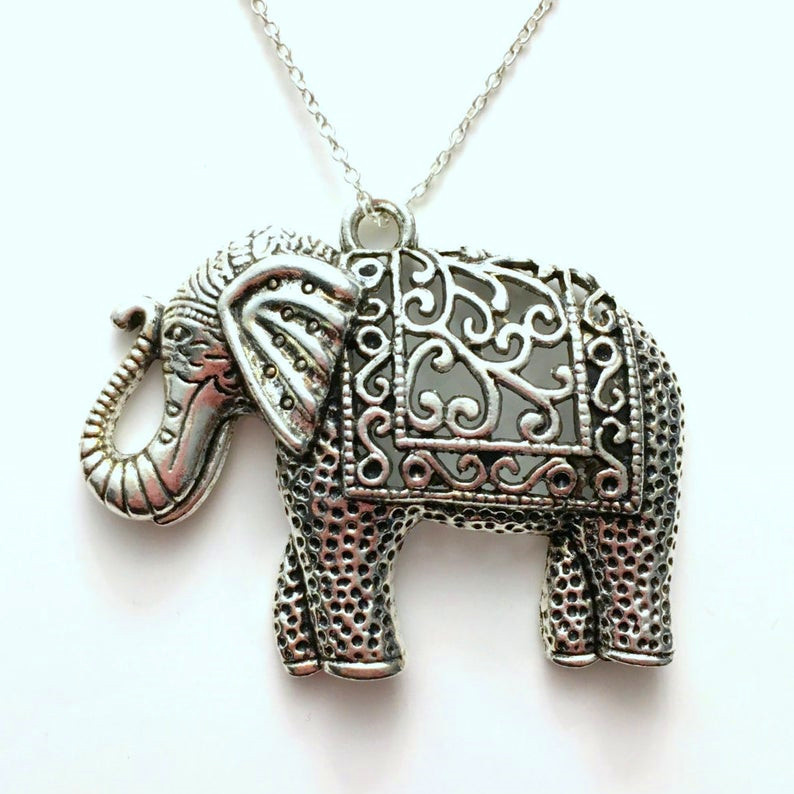 Collane Collana vintage con libellula, farfalla, elefante e serpente_voghion.com