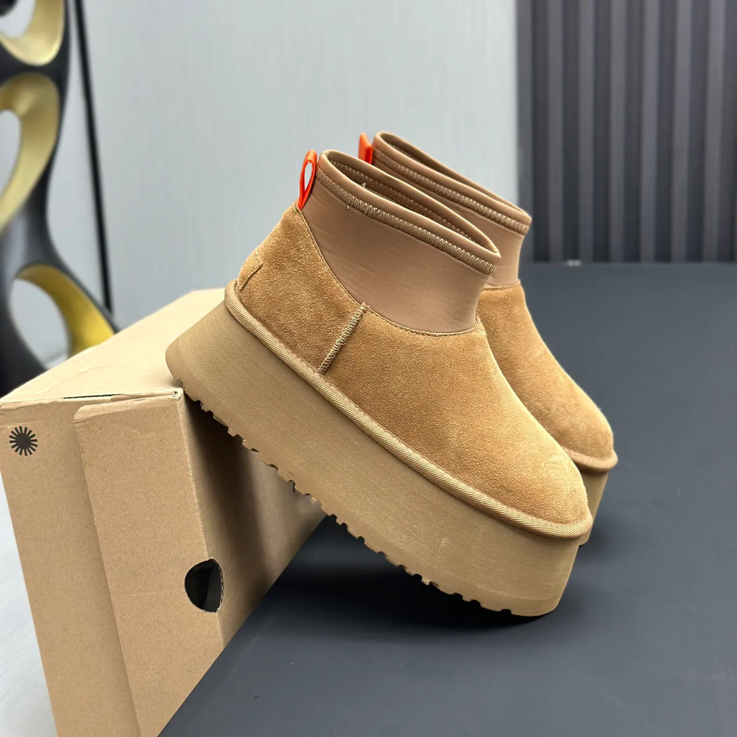 Čevlji, ženski Tazz natikači Tasman Fur Slides Classic Gorčično seme Sand Ultra Mini Platform Boot Slip-on Les Petites_voghion.com