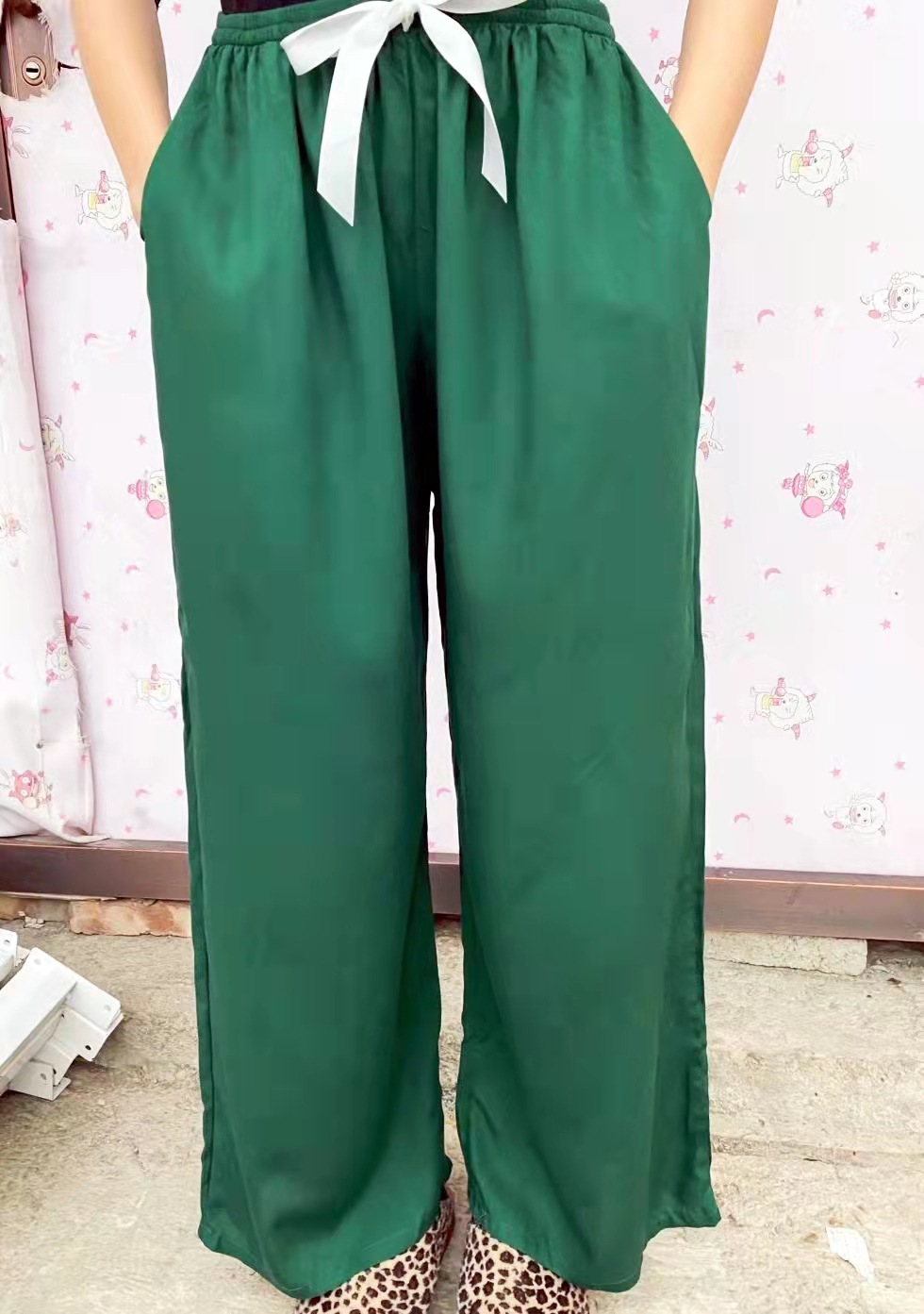 Pijamas de mujer Pantalones de pijama de seda de algodón para mujer Pantalones anchos de cintura alta de color liso con diseño de caramelo Pantalones finos_voghion.com