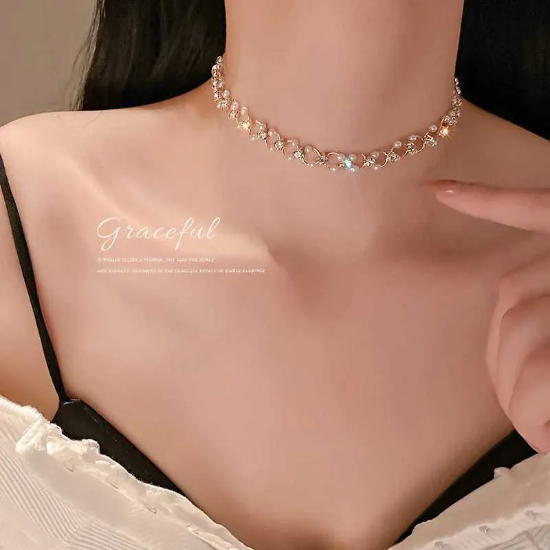 Colliers pendentifs rétro papillon doré en acier inoxydable avec chaîne serpent et breloque tendance pour femmes_voghion.com